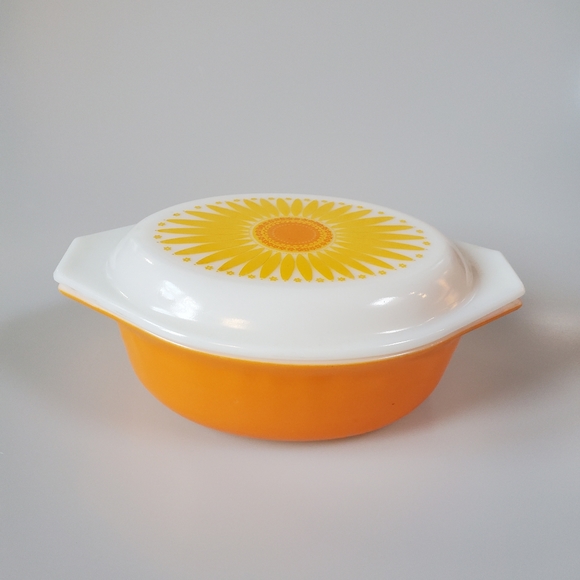 Vintage Pyrex Daisy Sunflower Orange Oval Casserole Dish #043 1.5qt - Picture 1 of 7